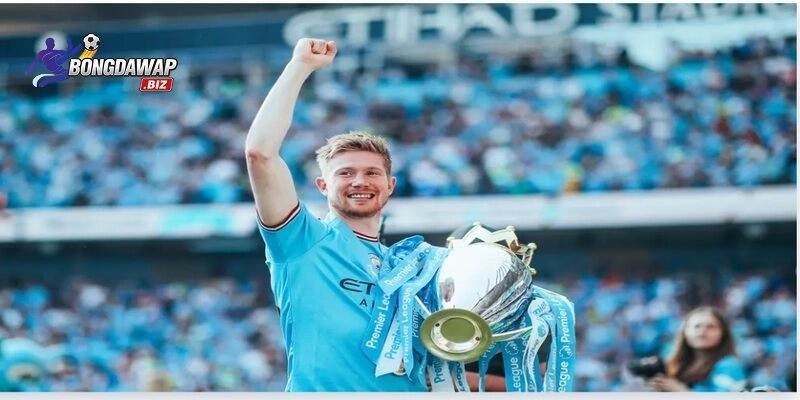 Khoảnh khắc Hojlund ghi bàn sau pha kiến tạo của Kevin De Bruyne.